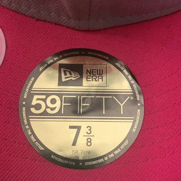 💕Carolina Panthers NFL pink & gray 7 3/8 fitted hat Breast Cancer edition NWT💕 - Picture 3 of 6